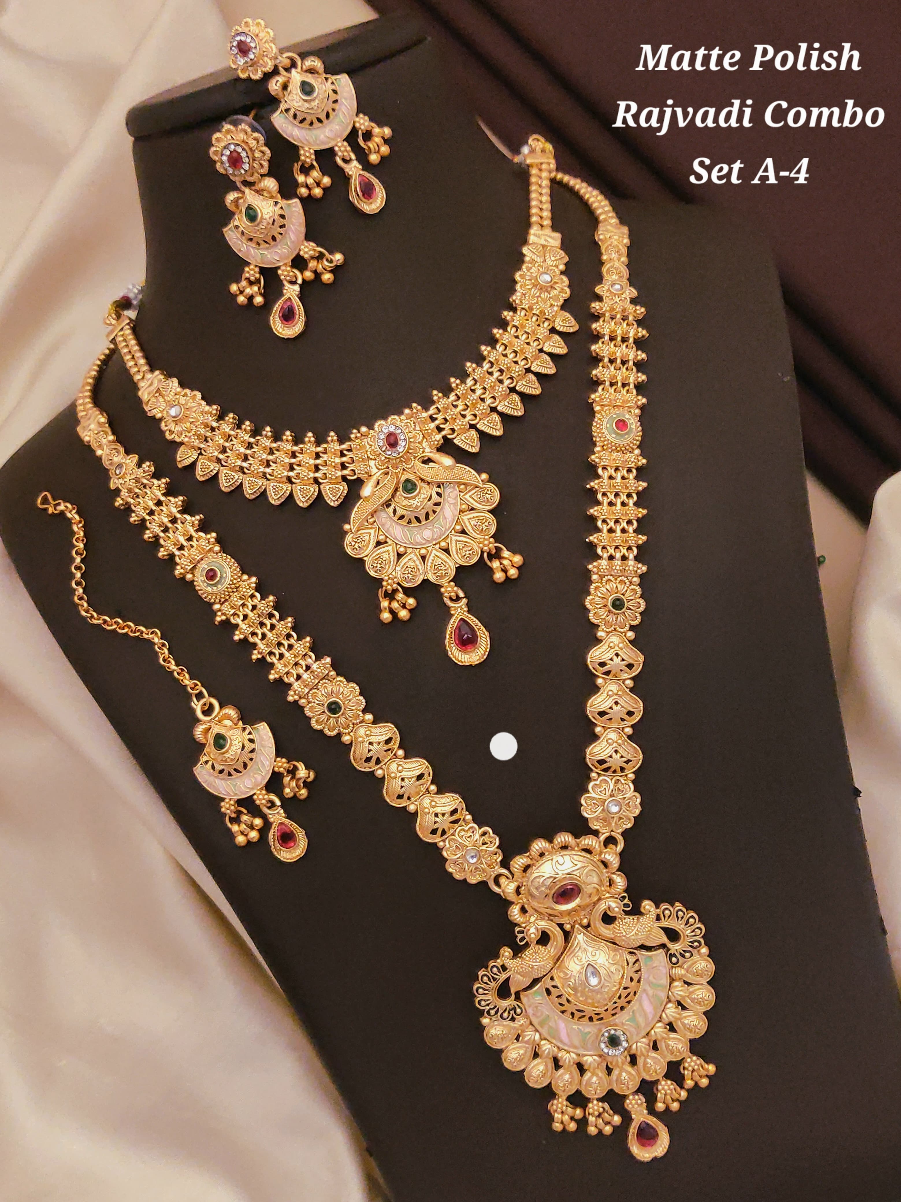 Elegant Rajvadi jewellery set 