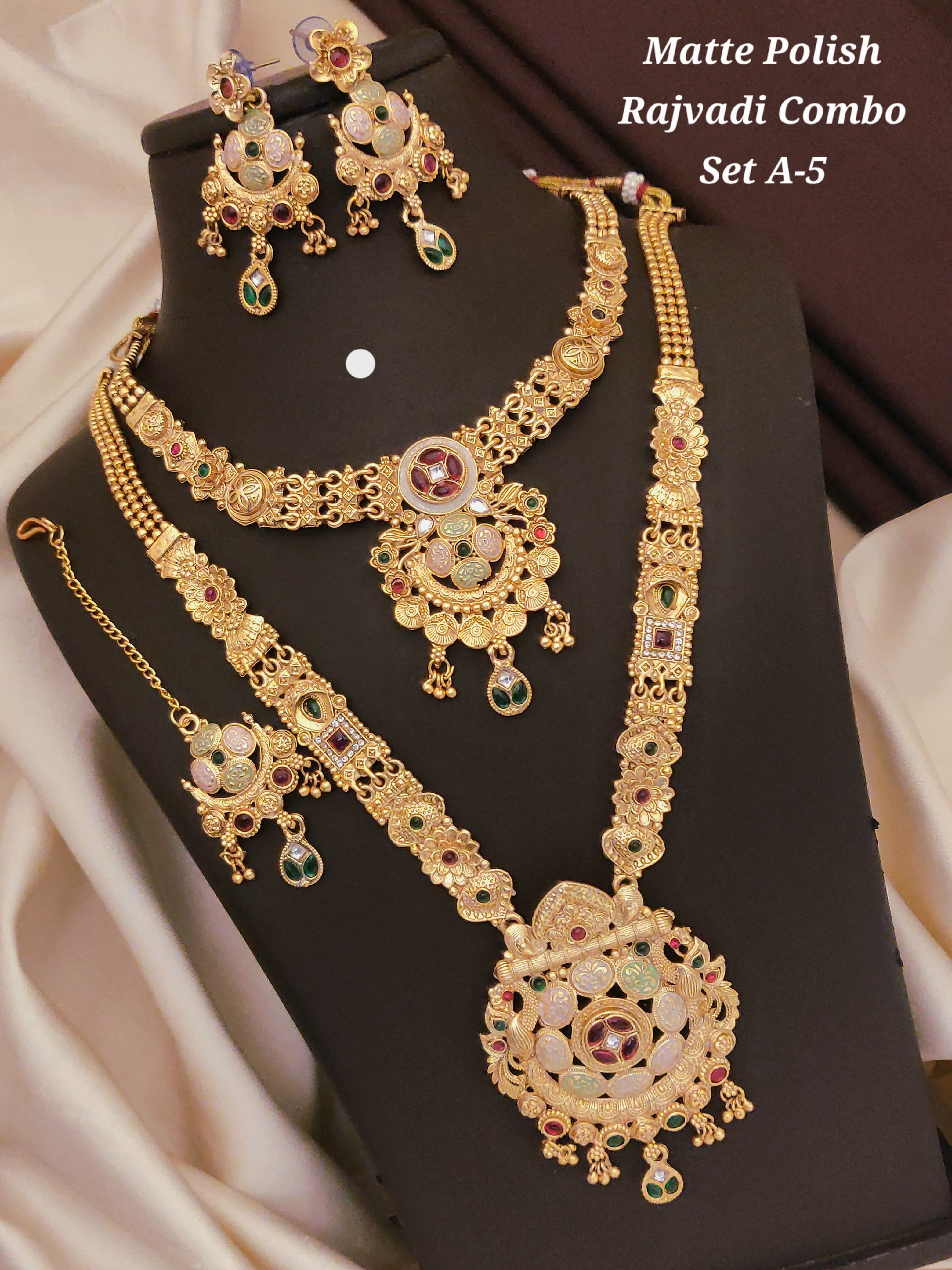 Elegant Rajvadi jewellery set 