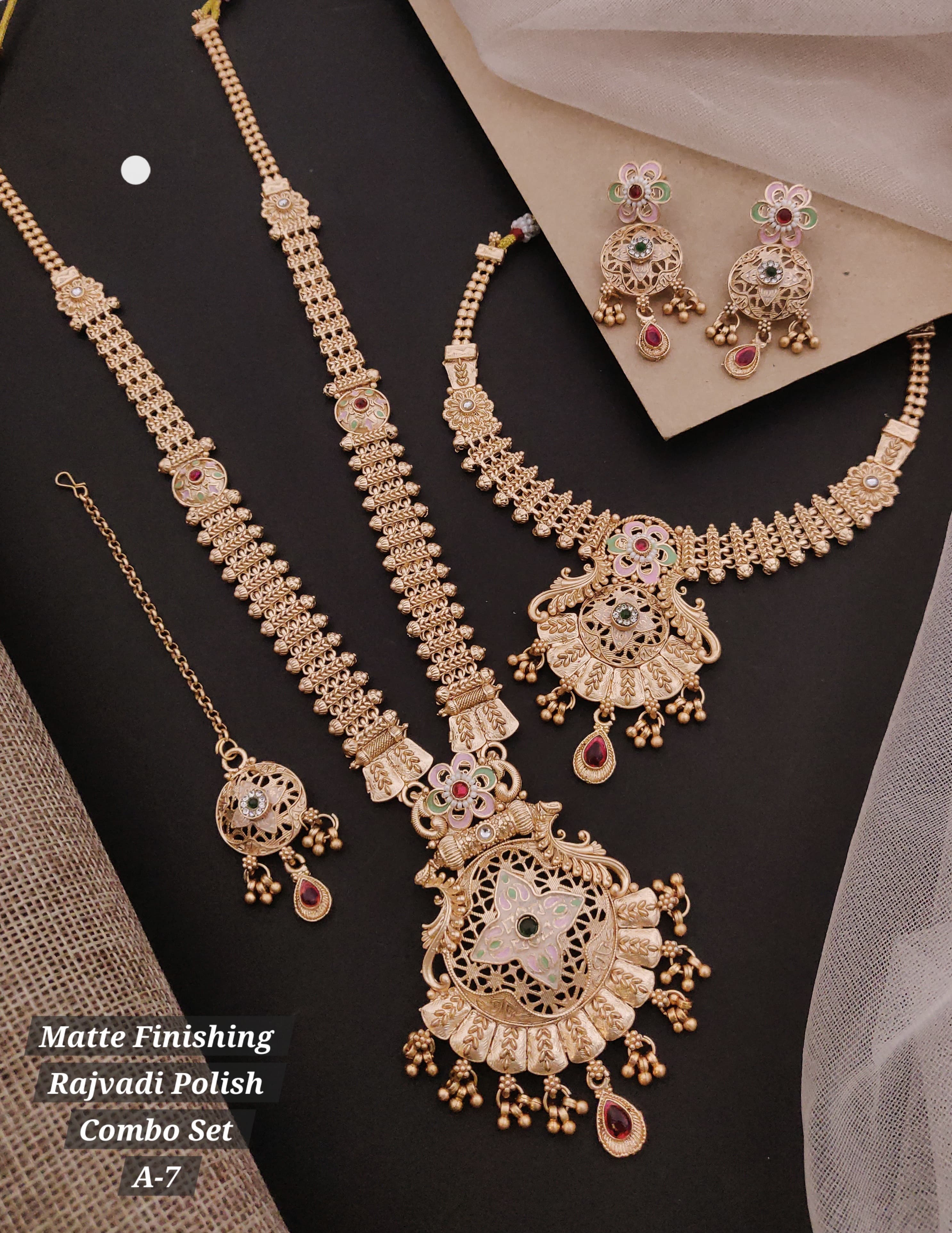 Elegant Rajvadi jewellery set 