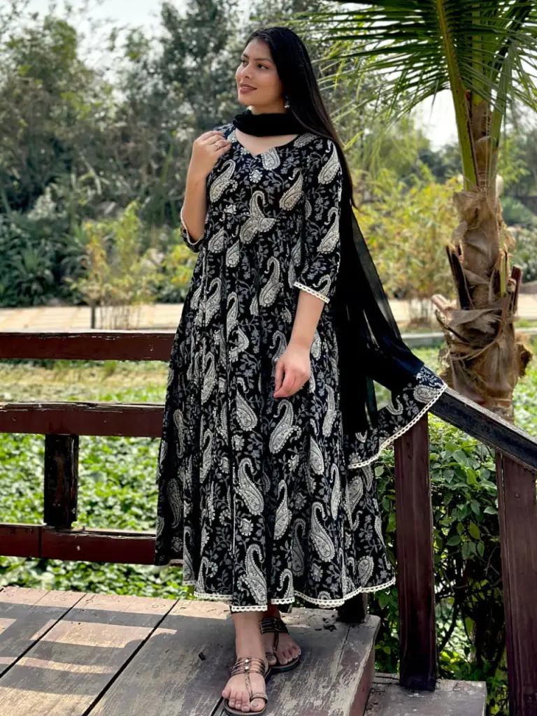 Elegant Black Anarkali Kurta Set
