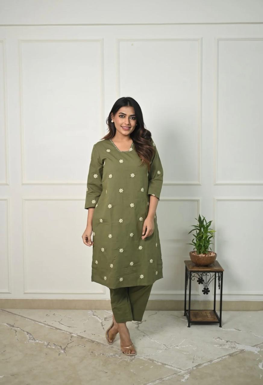 Elegant Floral Printed Kurta Set for Women 