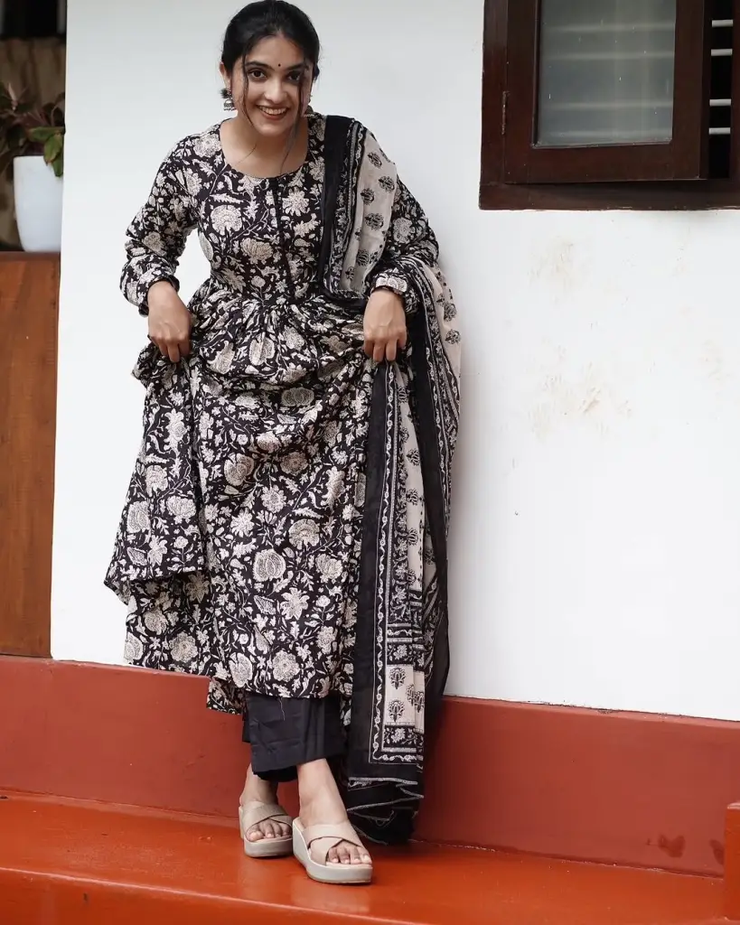 Beautiful Heavy Anarkali Kurti Pant