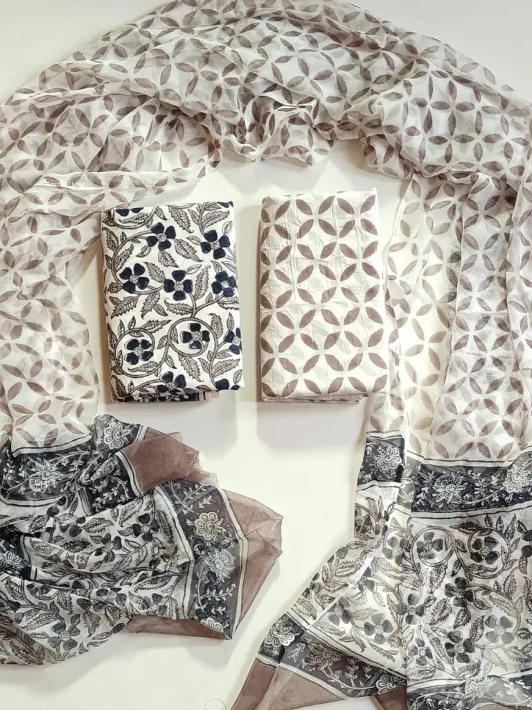Off white Pure cotton suit Set