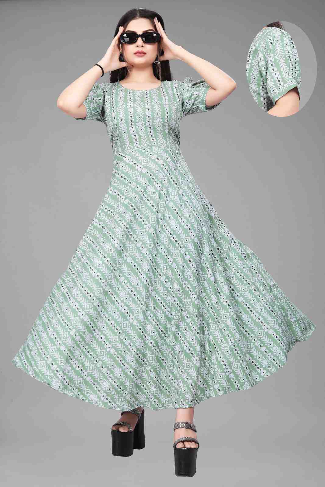 Classic trendy women dress 