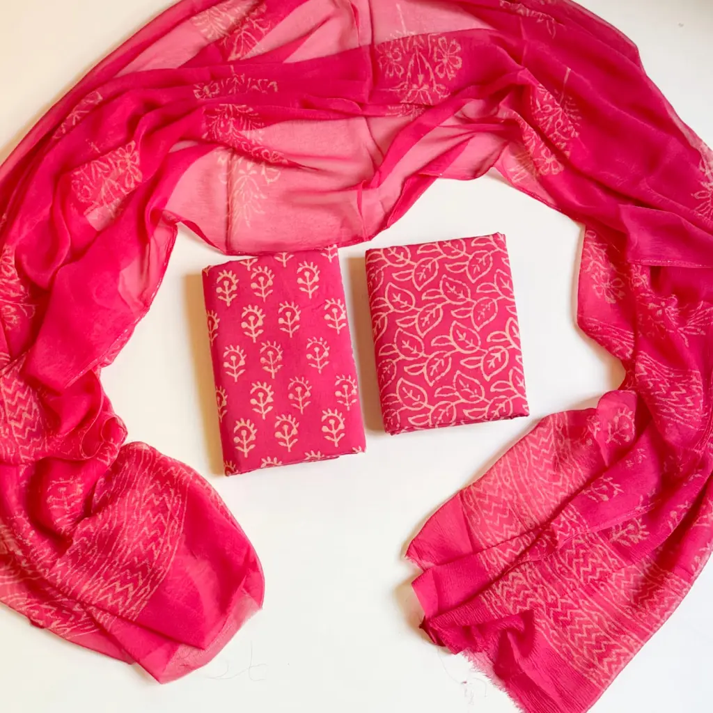 Pink  colour pure cotton suit 