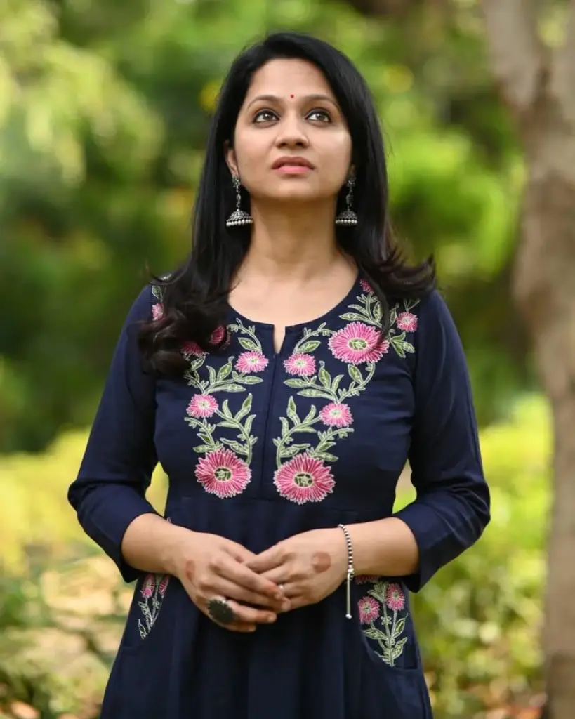Elegant Blue Floral Embroidered Suit Set