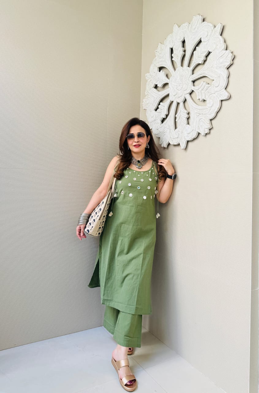 Pom-Pom Detailing Sleeveless Kurta Set