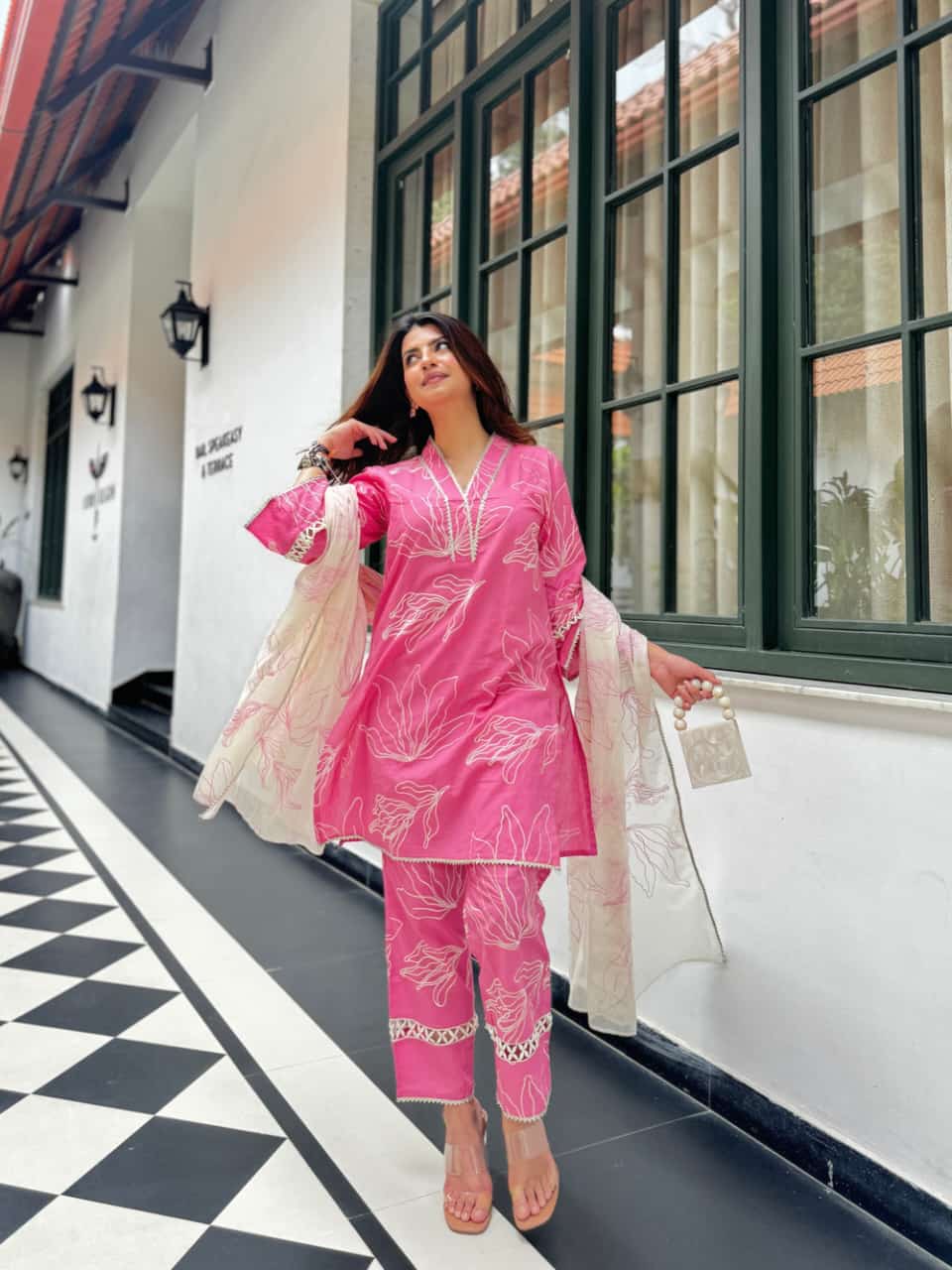 Floral Elegance Pink kurta set 