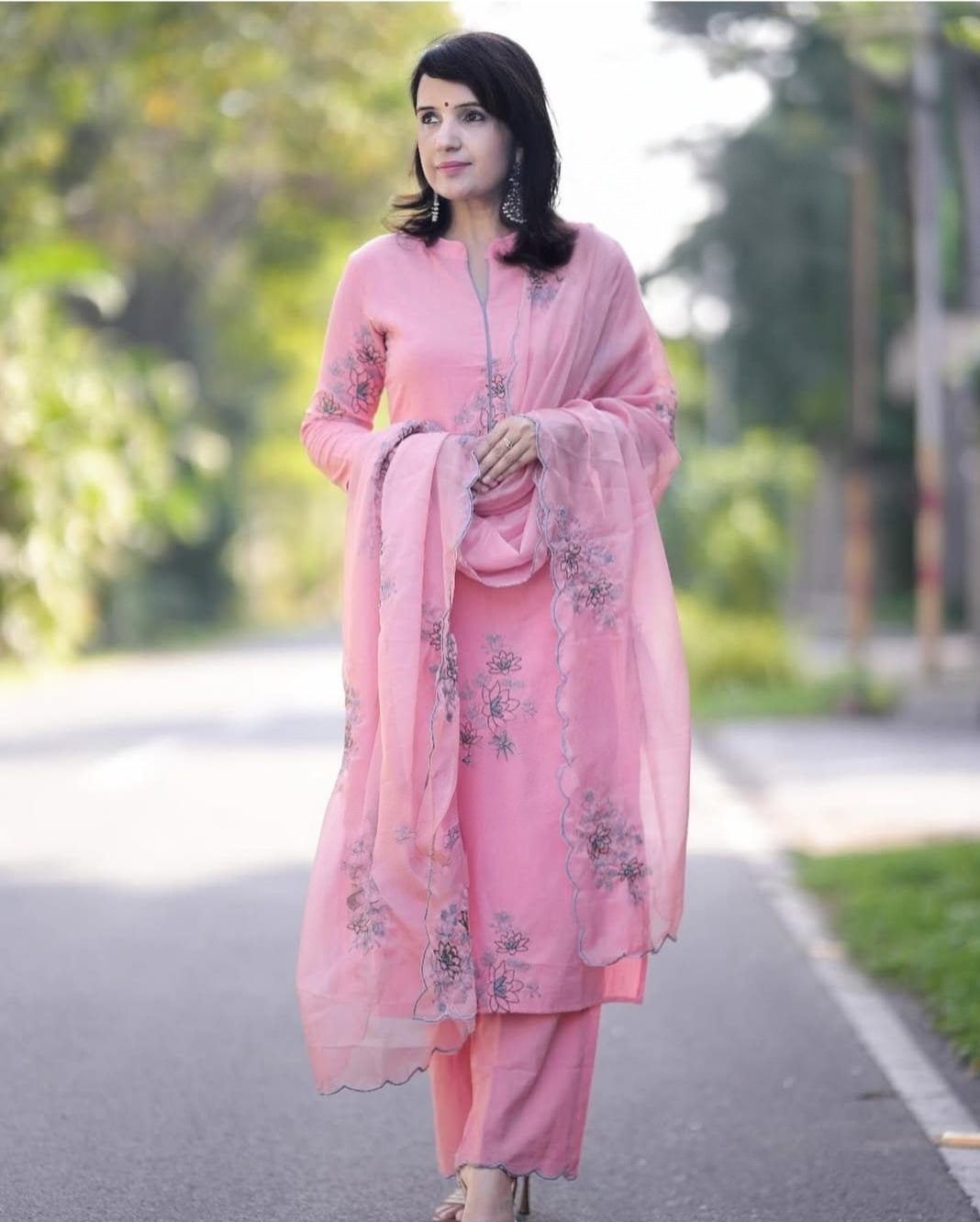 Blush Elegance Pink Handloom Kurti