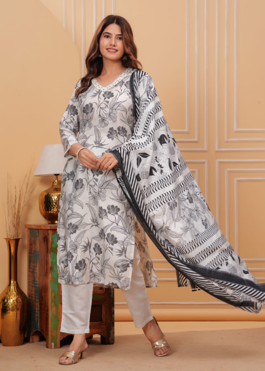 Muslin Kurti Pant Set with Foil Print Dupatta