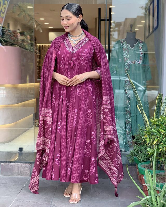 Elegant Flared Anarkali Kurta Set 