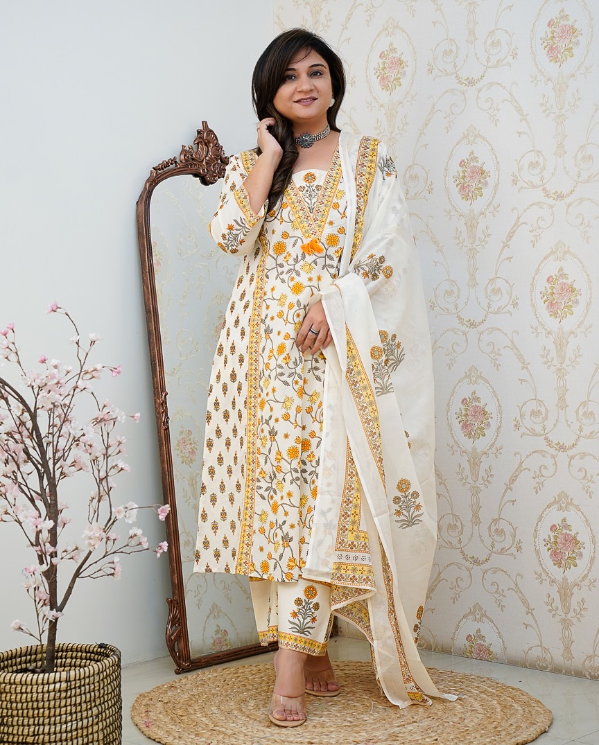 Raceful Floral Printed Suit Set 