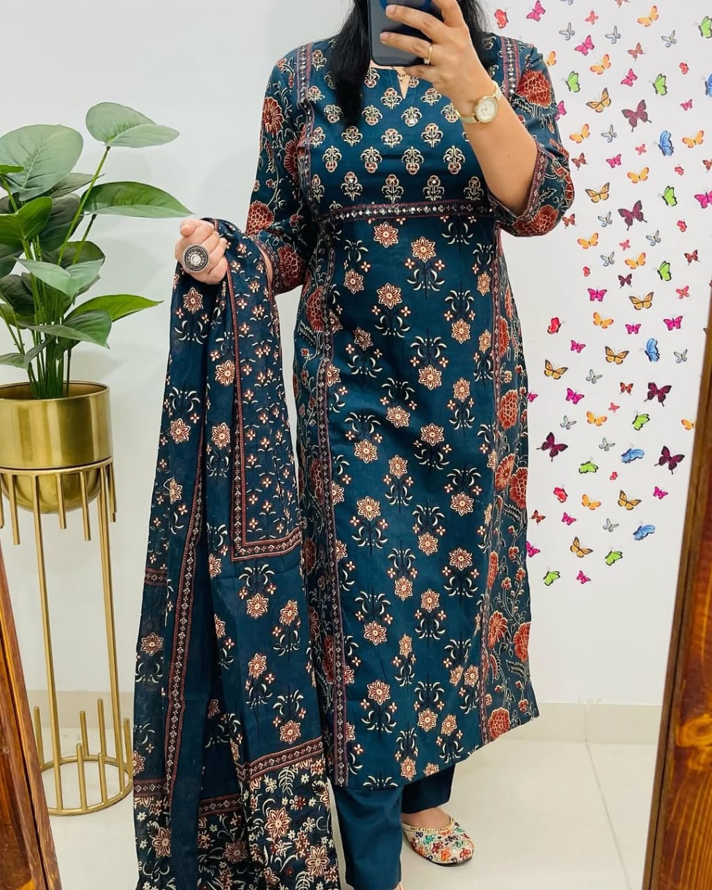 Floral Elegance  Kurti with pant Set