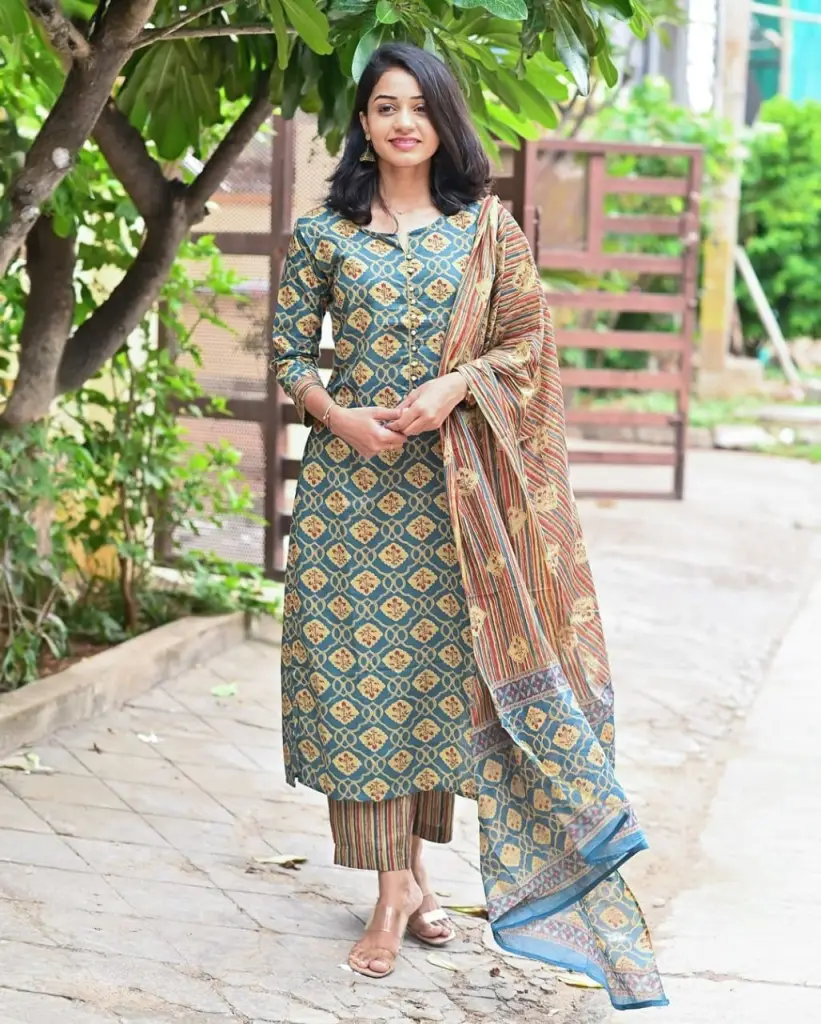 Multicolour Floral Print Kurti Set with Dupatta