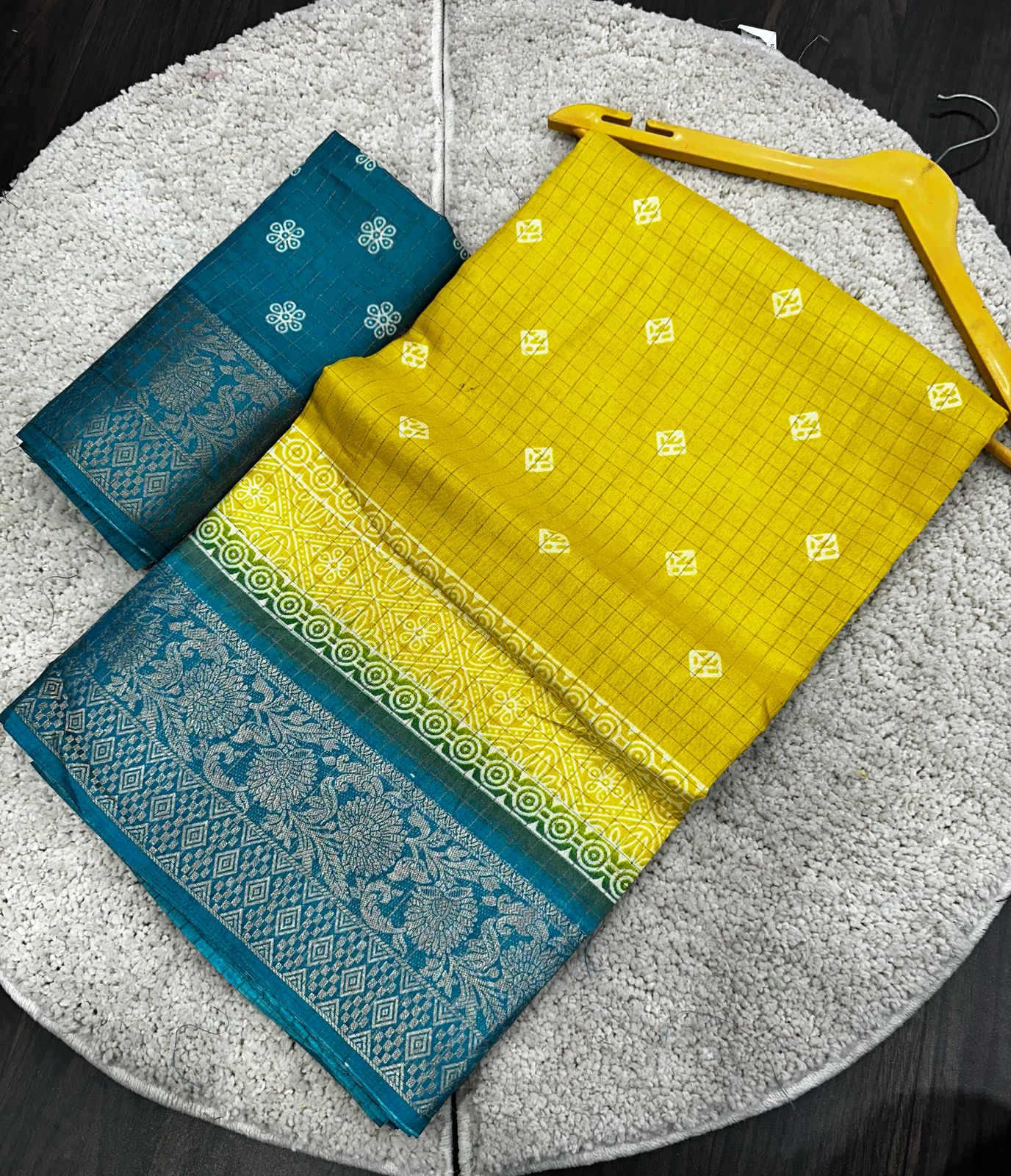 Soft Dola Saree.. With All Over. . Rich Pallu
