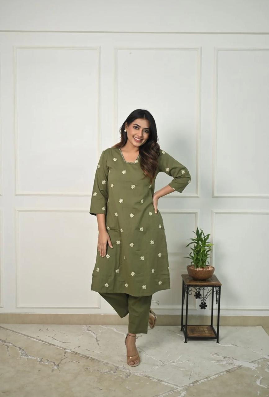 Elegant Floral Printed Kurta Set for Women 