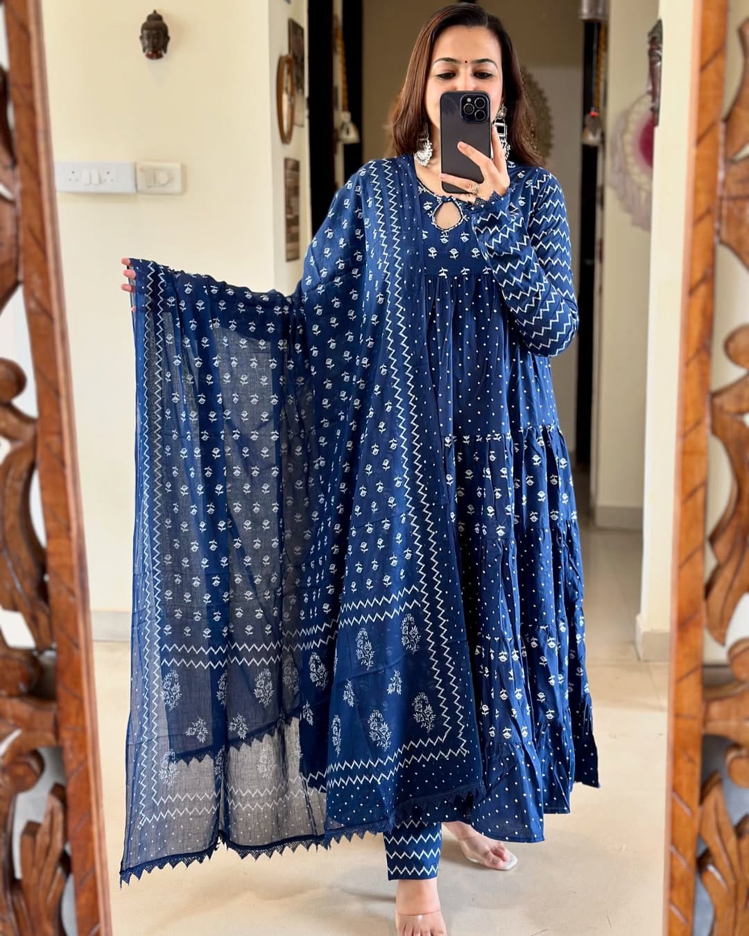 Elegant Flared Anarkali Kurta Set 